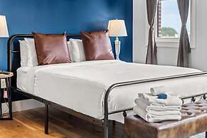 Luxury 2BD 2BA Near Logan Airport and T Station