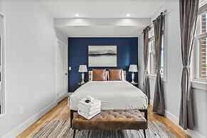 Luxury 2BD 2BA Near Logan Airport and T Station