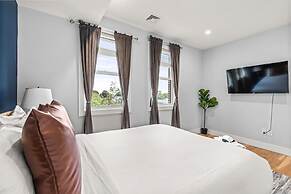 Luxury 2BD 2BA Near Logan Airport and T Station