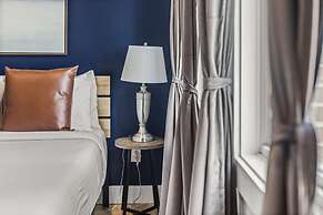 Luxury 2BD 2BA Near Logan Airport and T Station