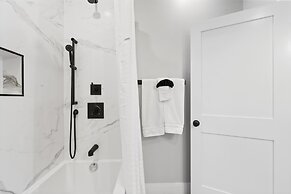 Luxury 3BD 2BA Near Logan Airport and T Station