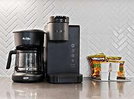 Luxury 3BD 2BA Near Logan Airport and T Station