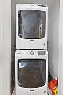 Luxury 3BD 2BA Near Logan Airport and T Station