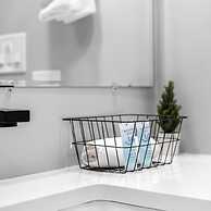 Luxury 2BD 2BA Near Logan Airport and T Station