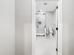 Luxury 2BD 2BA Near Logan Airport and T Station