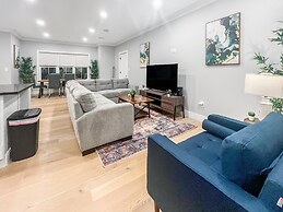 Luxury 2BD 2BA Near Logan Airport and T Station