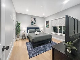 Luxury 2BD 2BA Near Logan Airport and T Station