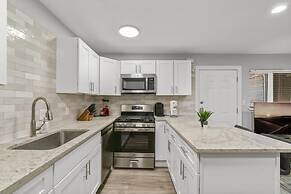 Stylish Studio Downtown Evonify