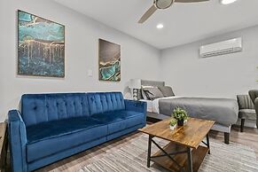 Stylish Studio Downtown Evonify