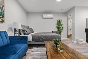 Stylish Studio Downtown Evonify