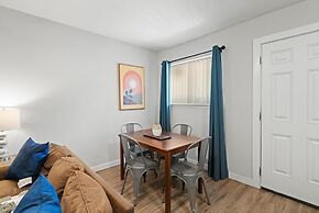 Stylish 1BR Near UT Highland Evonify