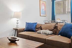 Stylish 1BR Near UT Highland Evonify