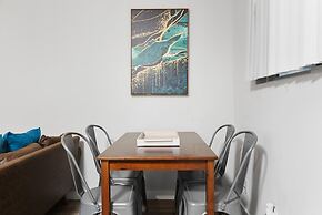 Stylish 1BR Near UT Highland Evonify