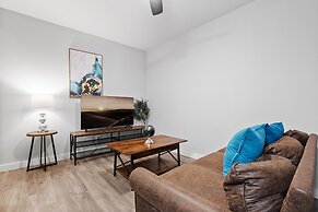 Stylish 1BR Near UT Highland Evonify