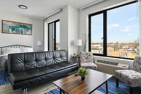 Luxury Studio 30 Mins to Manhattan Evonify