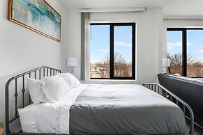 Luxury Studio 30 Mins to Manhattan Evonify