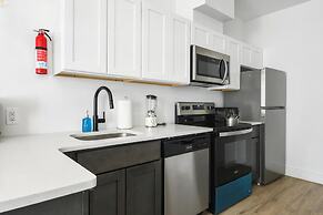 Luxury Studio 30 Mins to Manhattan Evonify