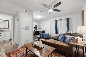 Stylish 1BR Near UT Highland Evonify