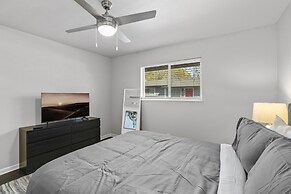 Stylish 1BR Zilker Evonify