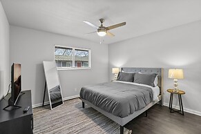 Stylish 1BR Zilker Evonify