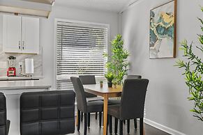 Stylish 1BR Zilker Evonify