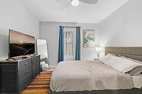 Modern 1BR Near UT Hyde Park Evonify