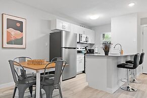 Modern 1BR Near UT Hyde Park Evonify