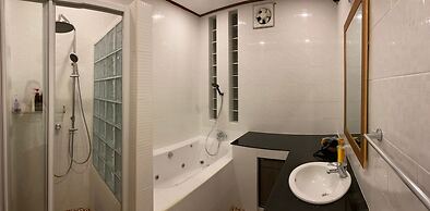 Lets Chill Pool Villa Najomtien Sattahip