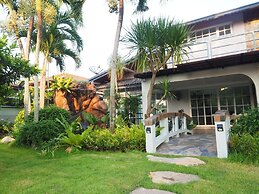 Lets Chill Pool Villa Najomtien Sattahip