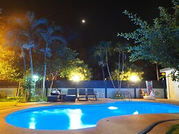 Lets Chill Pool Villa Najomtien Sattahip