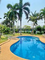 Lets Chill Pool Villa Najomtien Sattahip