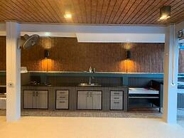 Lets Chill Pool Villa Najomtien Sattahip