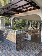 Lets Chill Pool Villa Najomtien Sattahip