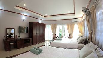 Lets Chill Pool Villa Najomtien Sattahip