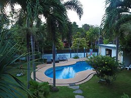 Lets Chill Pool Villa Najomtien Sattahip