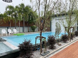 Lets Chill Pool Villa Najomtien Sattahip