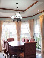 Lets Chill Pool Villa Najomtien Sattahip