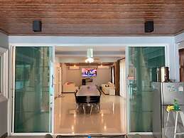 Lets Chill Pool Villa Najomtien Sattahip