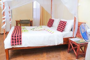 River Lumi Resort - Taveta