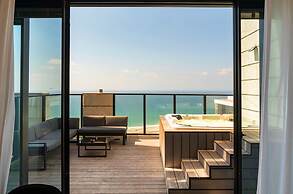 YalaRent sea breeze penthouse