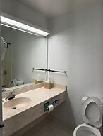 Motel 6 Fancy Gap, VA