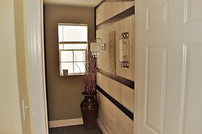 The Gateway - a Beautiful Relaxing Three Bedrooms Apartment