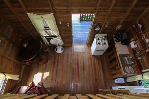 Pilgrim's Paradise Cabin 2