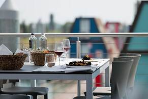 Tranquil Marina Azzurra Resort House Boat 2 Bedroom Sleeps 6