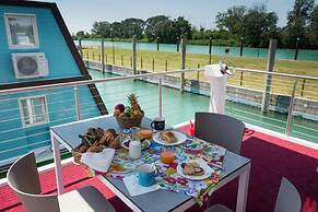 Tranquil Marina Azzurra Resort House Boat 2 Bedroom Sleeps 6