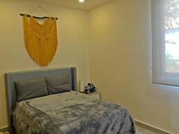 Roomy Apt With Private Terrace - Amazing Amenities