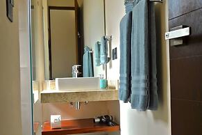 Roomy Apt With Private Terrace - Amazing Amenities