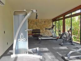 Roomy Apt With Private Terrace - Amazing Amenities