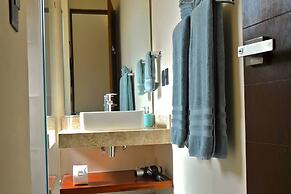 Roomy Apt With Private Terrace - Amazing Amenities