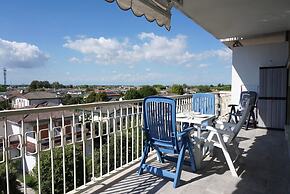 Beautiful Studio in Residence With Swimming Pool by Beahost Rentals